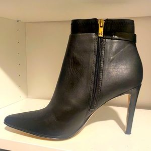Like New Calvin Klein booties